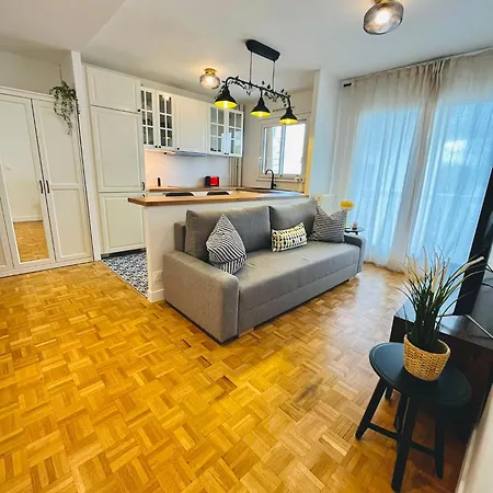 Apartment Defense-2rooms-forwork-balcony-freeparking