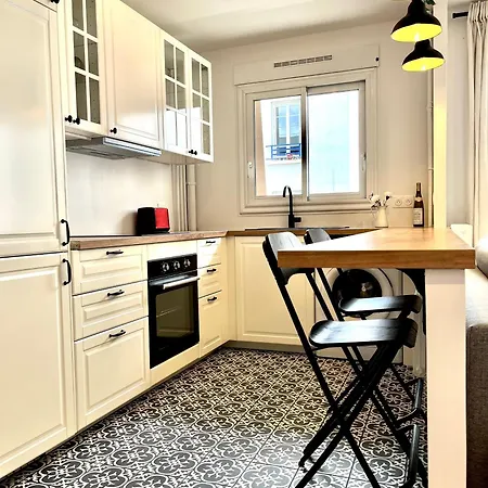 Defense-2rooms-forwork-balcony-freeparking Apartment