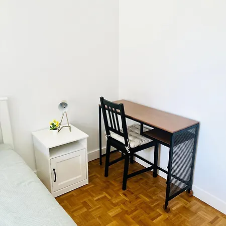 Defense-2rooms-forwork-balcony-freeparking * Courbevoie